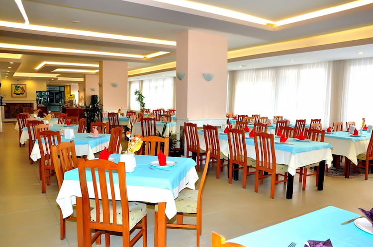 Çınar Family Suite Hotel