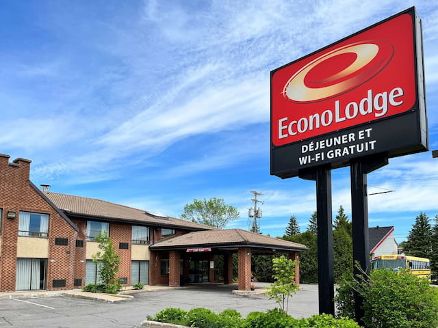 Econo Lodge Airport