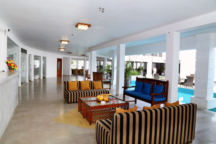 Hibiscus Beach Hotel And Villas