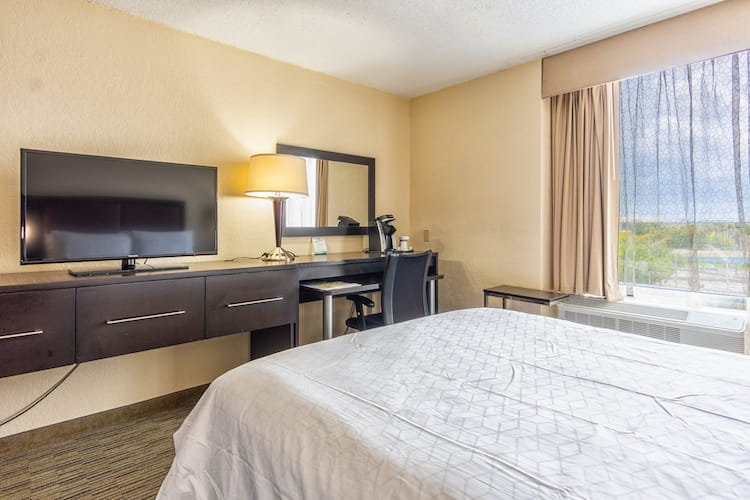 Holiday Inn Miami - International Airport, an IHG Hotel