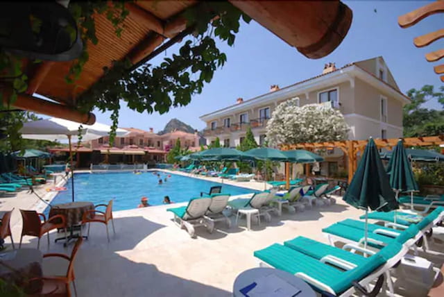 Perdikia Beach Hotel