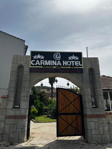 Carmina Hotel