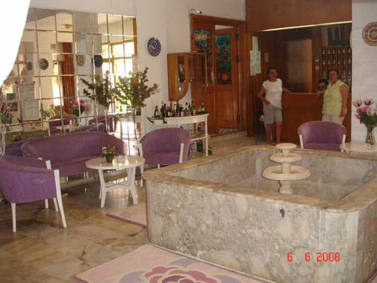 Saadet Hotel