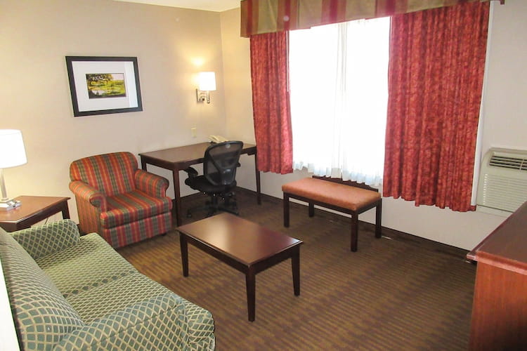 Quality Inn & Suites Lawrence - University Area