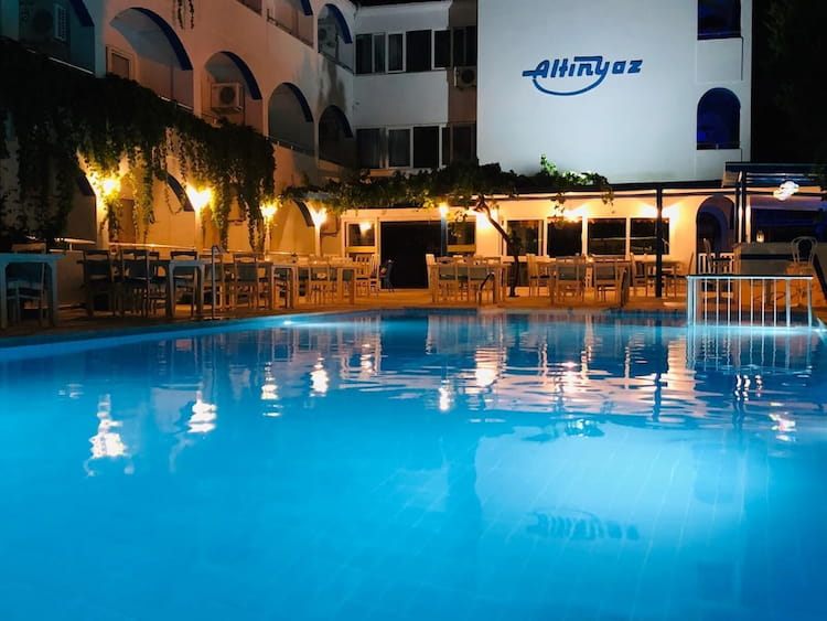 Altinyaz Hotel