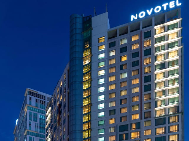 Novotel Manila Araneta City Hotel