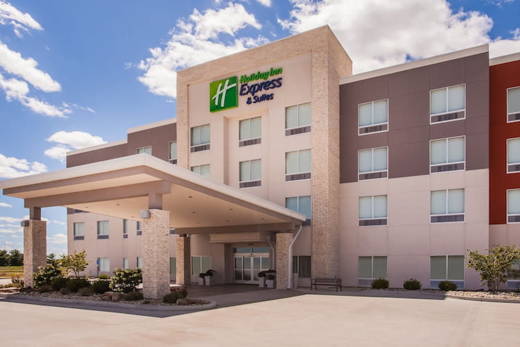 Holiday Inn Express & Suites Litchfield West, an IHG Hotel