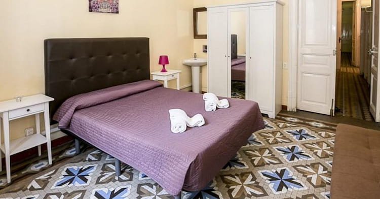 Hostal Balmes Centro