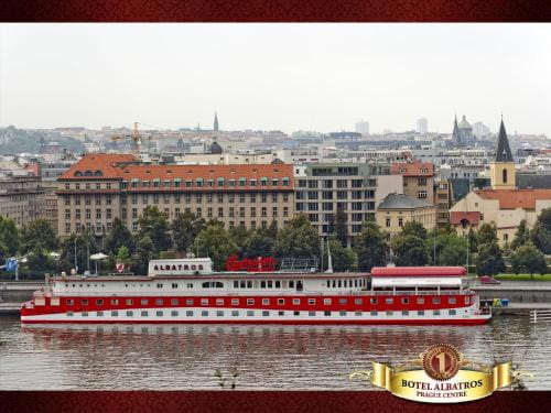 Botel Albatros