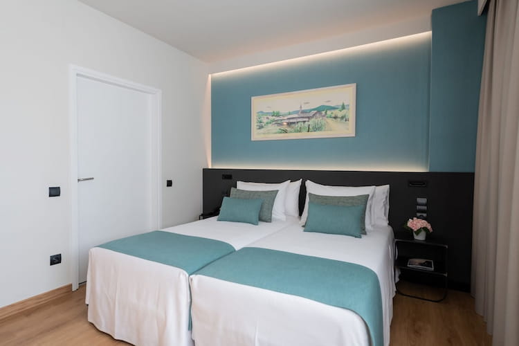 Aparthotel Atenea