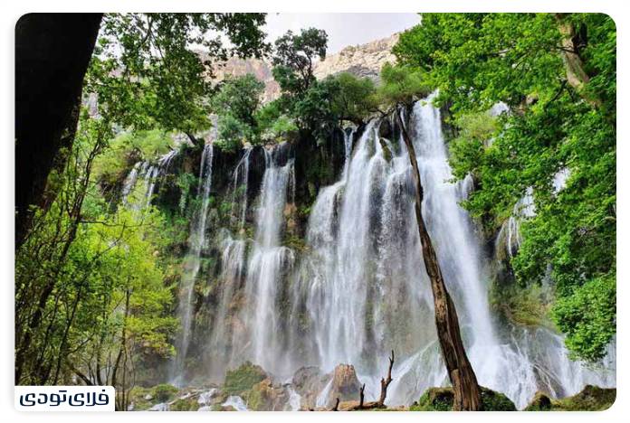 آبشار زردلیمه از جاهای دیدنی چهارمحال و بختیاری