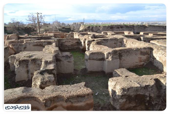 تپه هگمتانه از جاهای دیدنی همدان